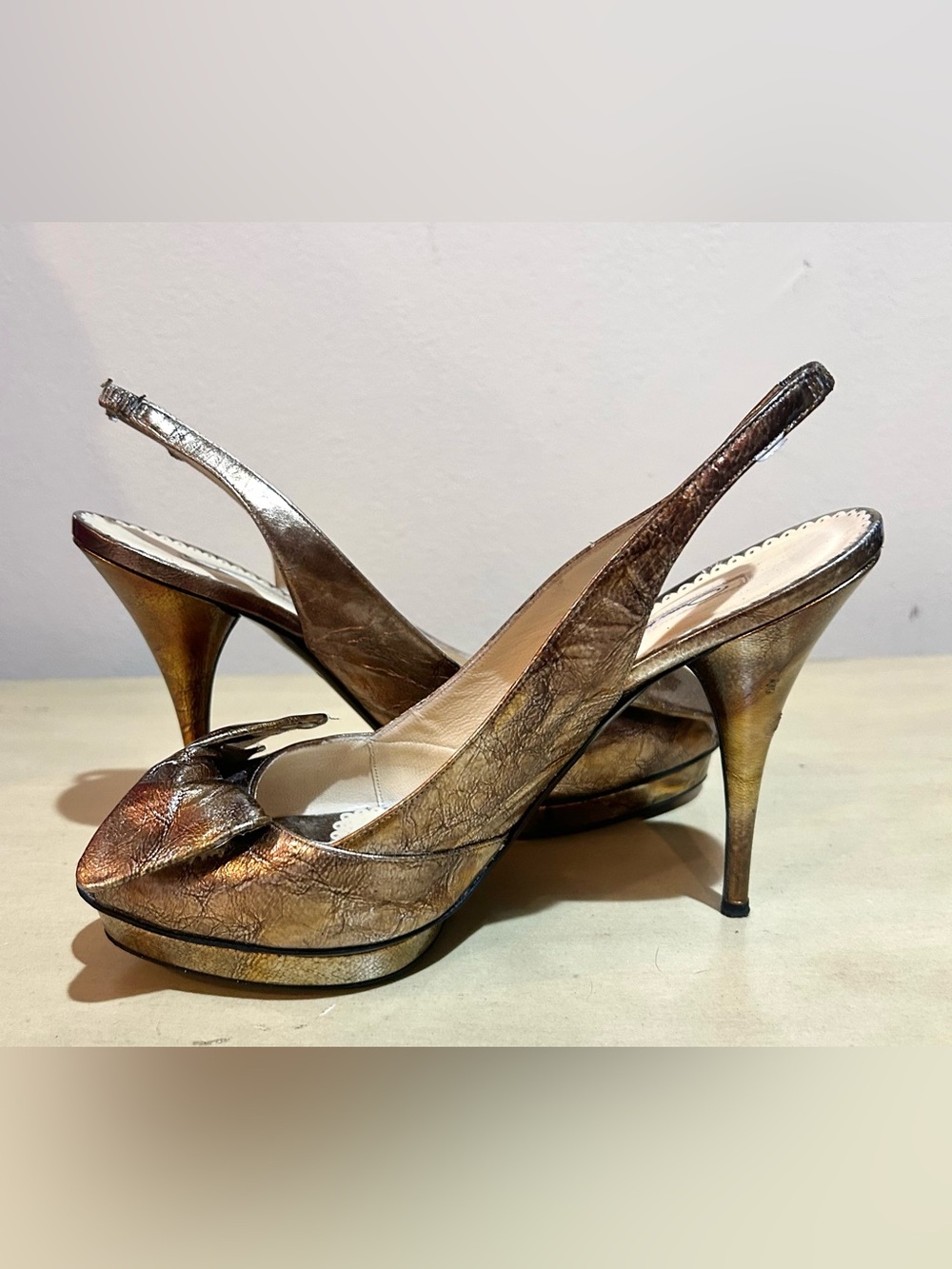 Oscar de la Renta Leather Metallic Bronze Peep-Toe Slingback Heels